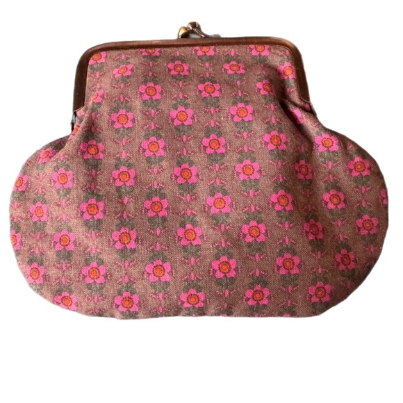 Natural Life and boutique items. SO CUTE!🩷💕🩷💕🩷💕🩷💕🩷💕🩷 - Picture 4 of 9